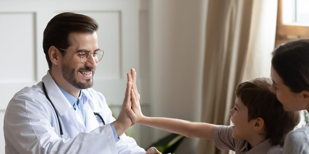 banner-young-doctor-high-five